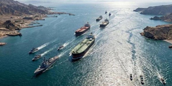 Hürmüz Boğazı’ndaki Çift Abluka Küresel Ekonomiyi Tehdit Ediyor