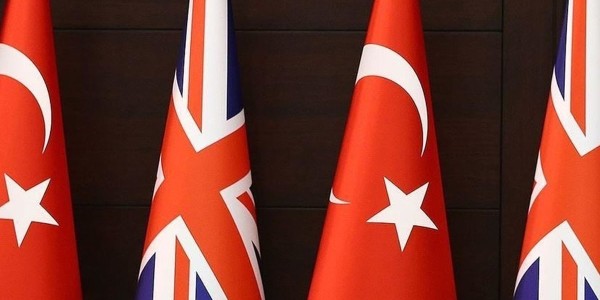 Türkiye ve İngiltere Arasında Stratejik Ortaklık Belgesi İmzalandı