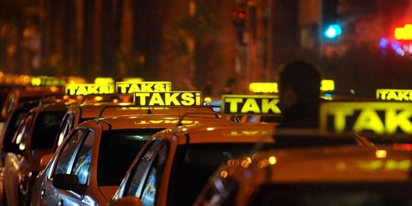Taksilerde Dijital Fiş Zorunluluğu Geliyor: Vergi Yüküne Tepki