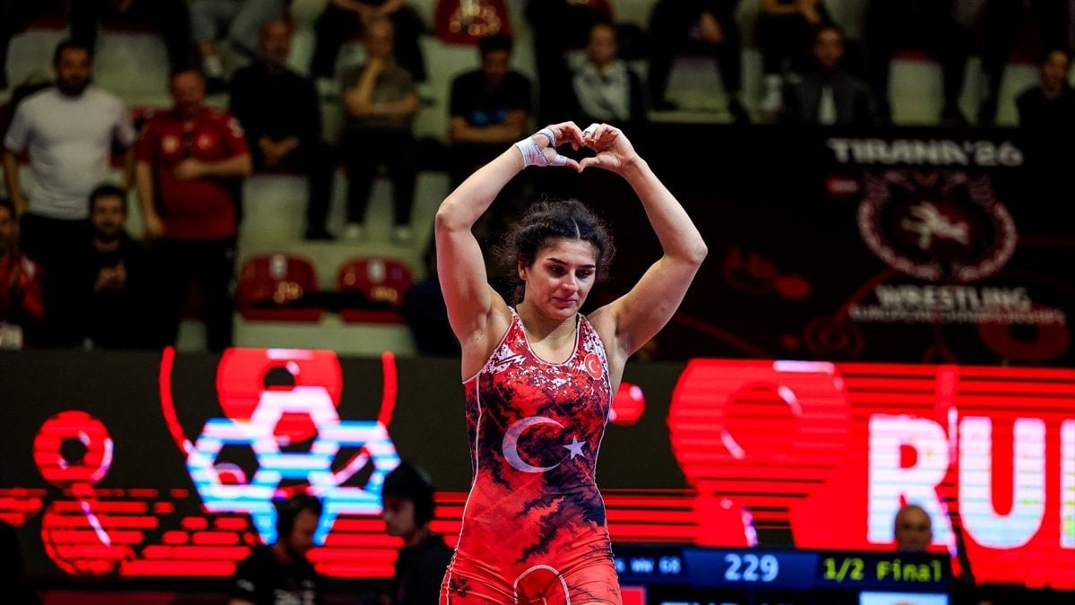 Nesrin Baş Avrupa Güreş Şampiyonası'nda Altın Madalya Kazandı