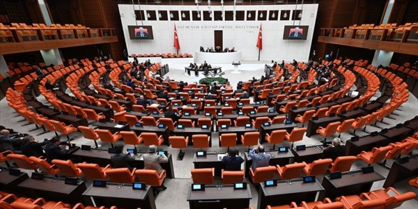 Okul Saldırıları ve Dijital Riskler Araştırılacak: Meclis Komisyonu Kuruluyor