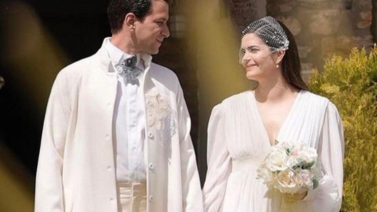 Selahattin Paşalı ve Lara Paşalı Evliliklerindeki Krizi Doğruladı: Sessizliğini Ortak Açıklama ile Bozdular