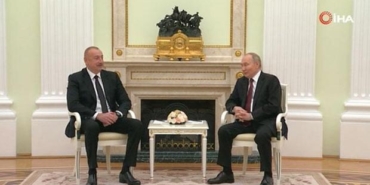Azerbaycan-Cumhurbaskani-Aliyev-ile-Rusya-Devlet-Baskani-Putin-bir-araya.jpg