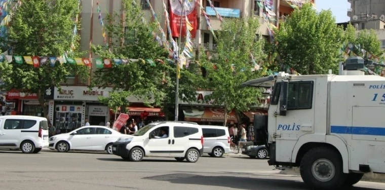 Batman'da DEM Parti il binasına operasyon - Son Dakika Türkiye Haberleri